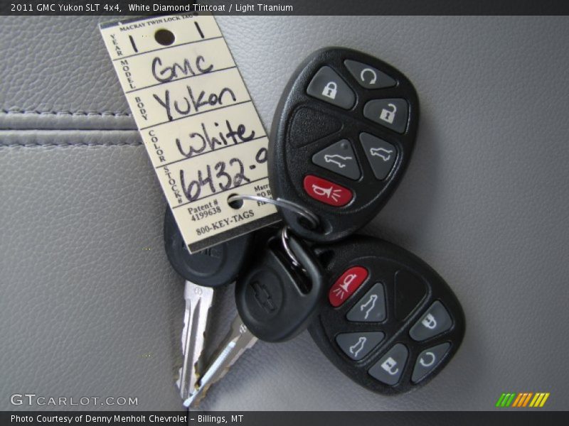 White Diamond Tintcoat / Light Titanium 2011 GMC Yukon SLT 4x4
