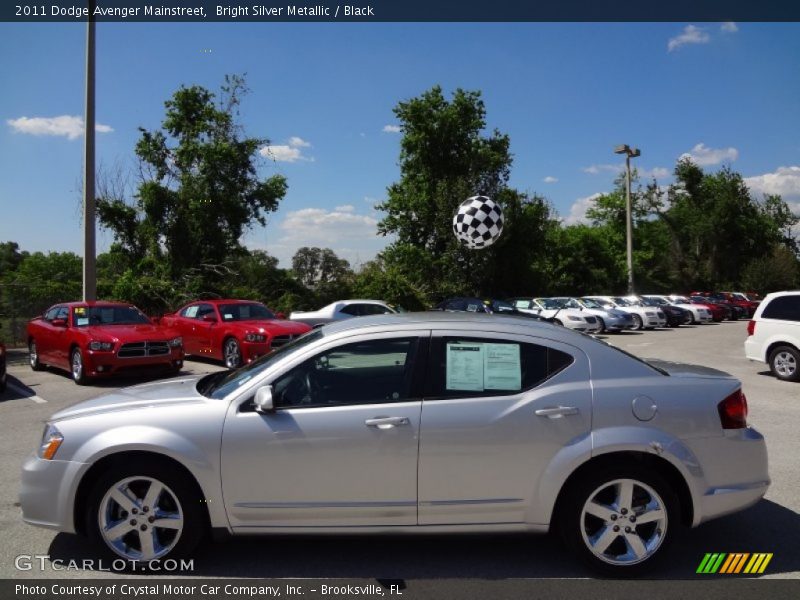 Bright Silver Metallic / Black 2011 Dodge Avenger Mainstreet