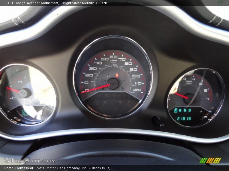 Bright Silver Metallic / Black 2011 Dodge Avenger Mainstreet