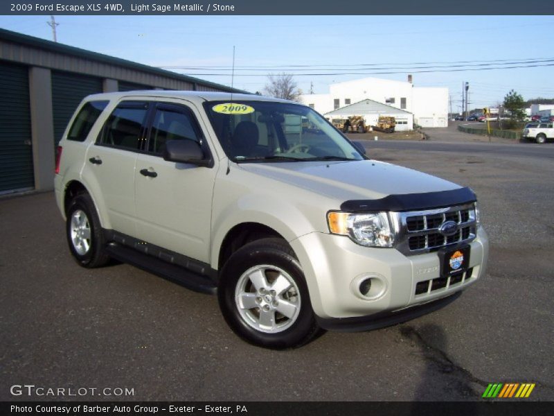 Front 3/4 View of 2009 Escape XLS 4WD