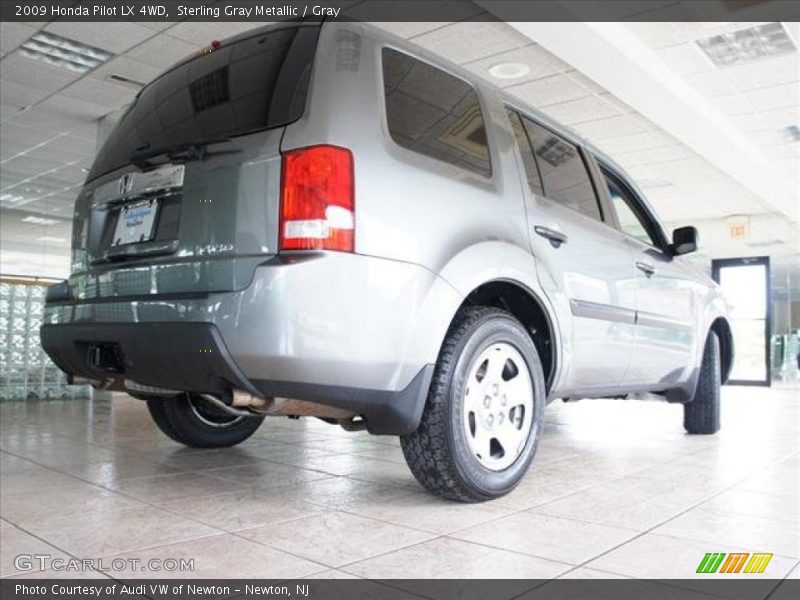 Sterling Gray Metallic / Gray 2009 Honda Pilot LX 4WD