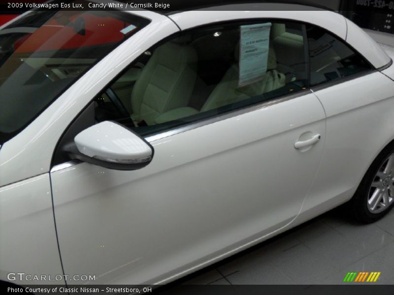 Candy White / Cornsilk Beige 2009 Volkswagen Eos Lux