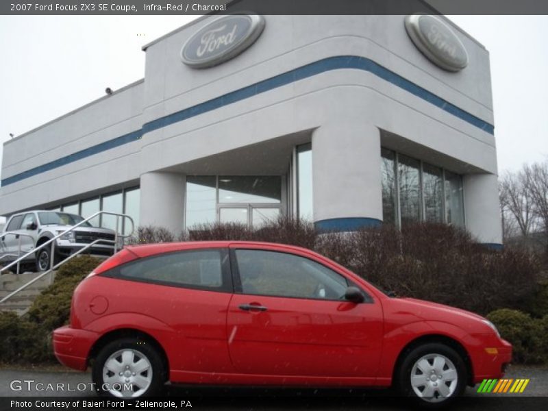 Infra-Red / Charcoal 2007 Ford Focus ZX3 SE Coupe