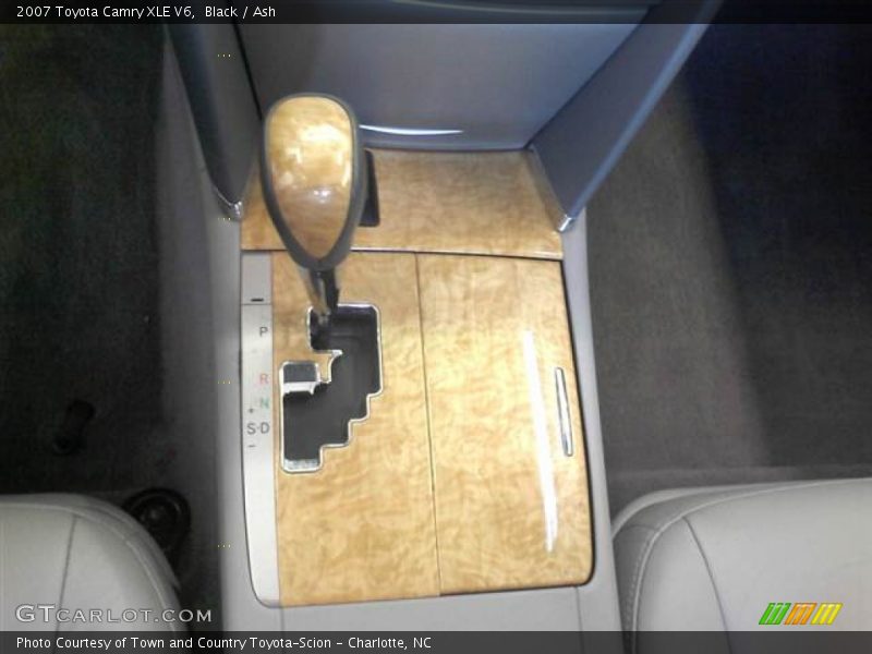 Black / Ash 2007 Toyota Camry XLE V6