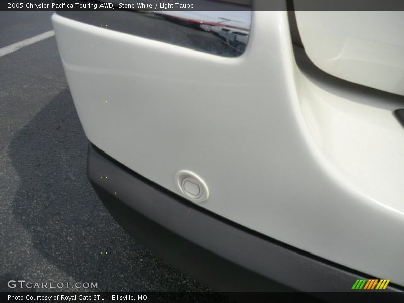 Stone White / Light Taupe 2005 Chrysler Pacifica Touring AWD