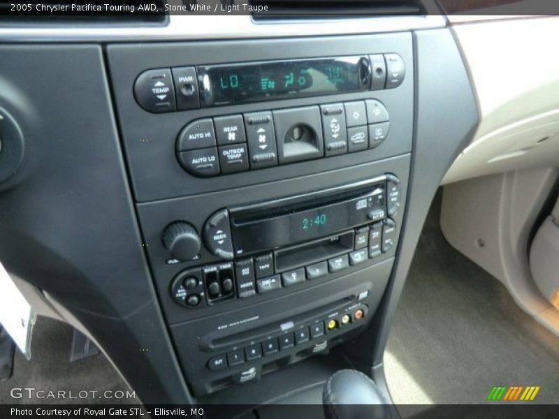 Controls of 2005 Pacifica Touring AWD