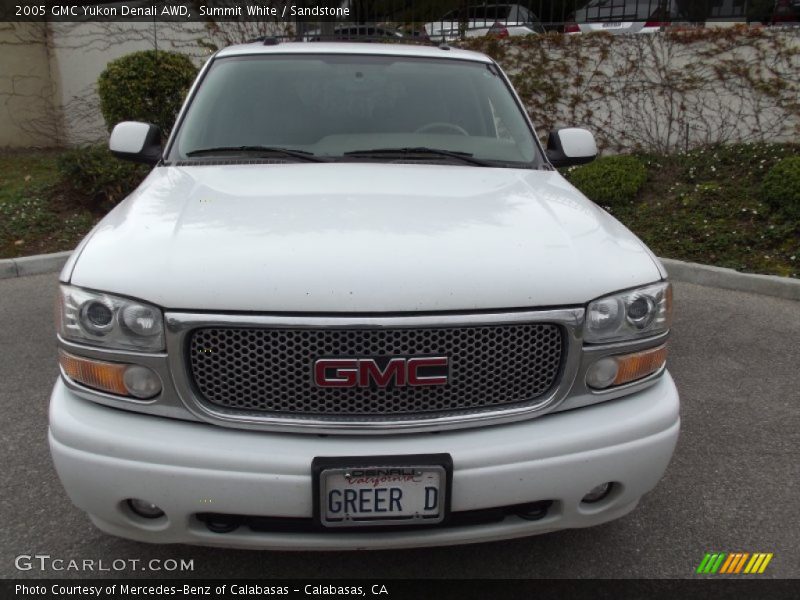 Summit White / Sandstone 2005 GMC Yukon Denali AWD