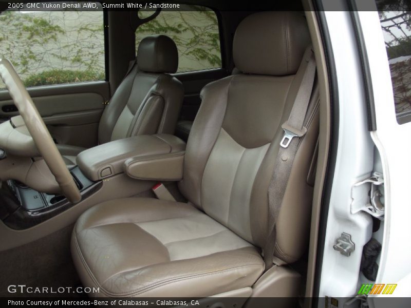 Summit White / Sandstone 2005 GMC Yukon Denali AWD