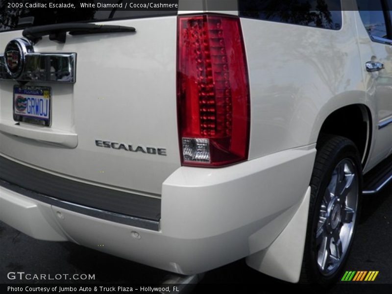 White Diamond / Cocoa/Cashmere 2009 Cadillac Escalade
