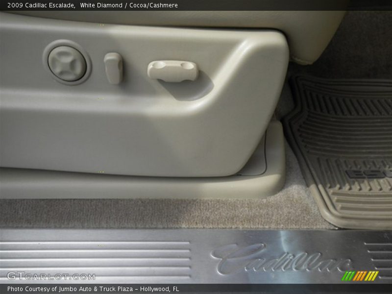 White Diamond / Cocoa/Cashmere 2009 Cadillac Escalade