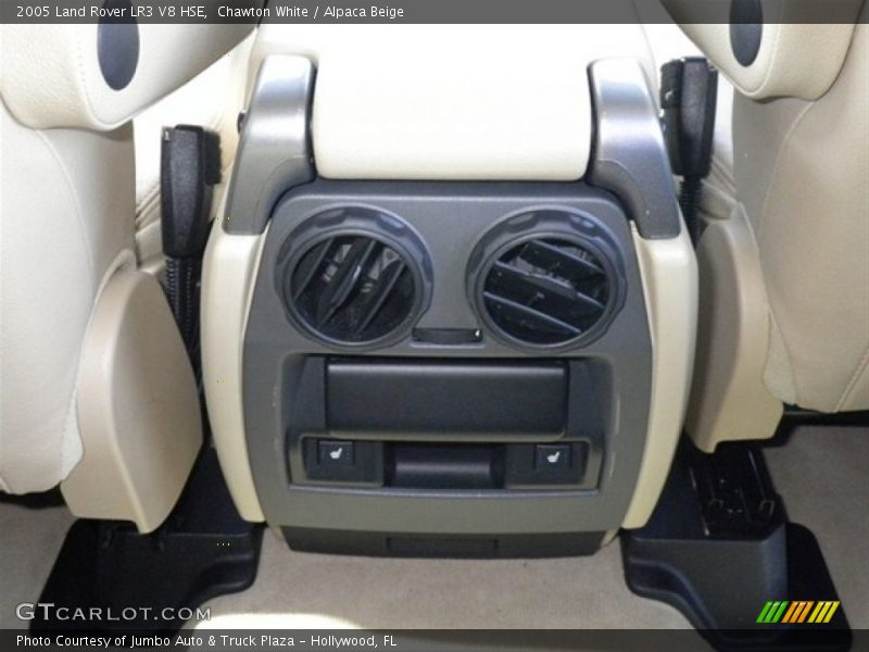 Chawton White / Alpaca Beige 2005 Land Rover LR3 V8 HSE