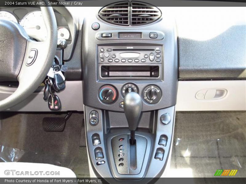 Silver Nickel / Gray 2004 Saturn VUE AWD