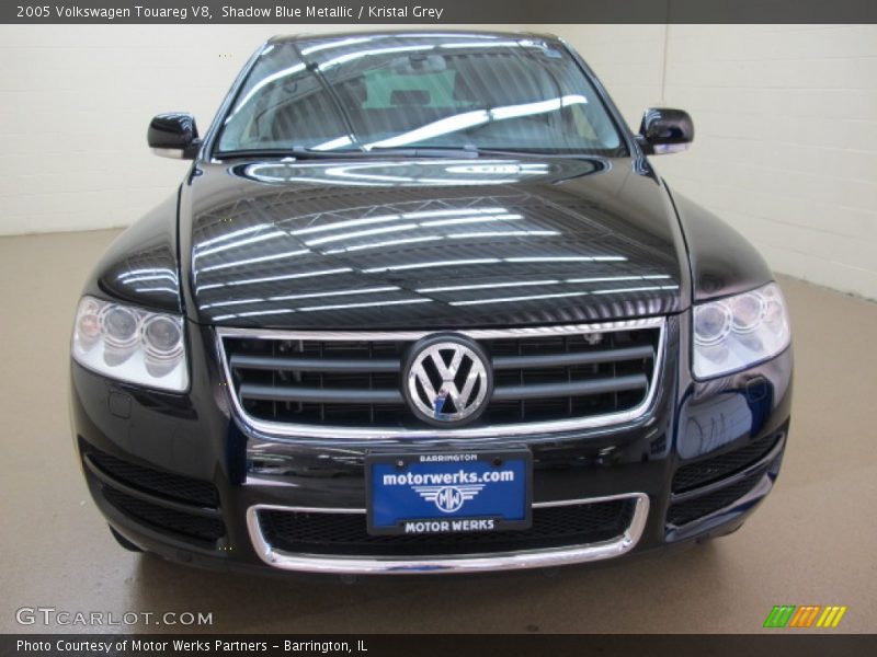 Shadow Blue Metallic / Kristal Grey 2005 Volkswagen Touareg V8