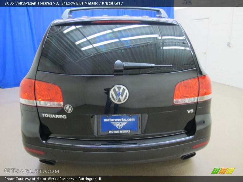 Shadow Blue Metallic / Kristal Grey 2005 Volkswagen Touareg V8