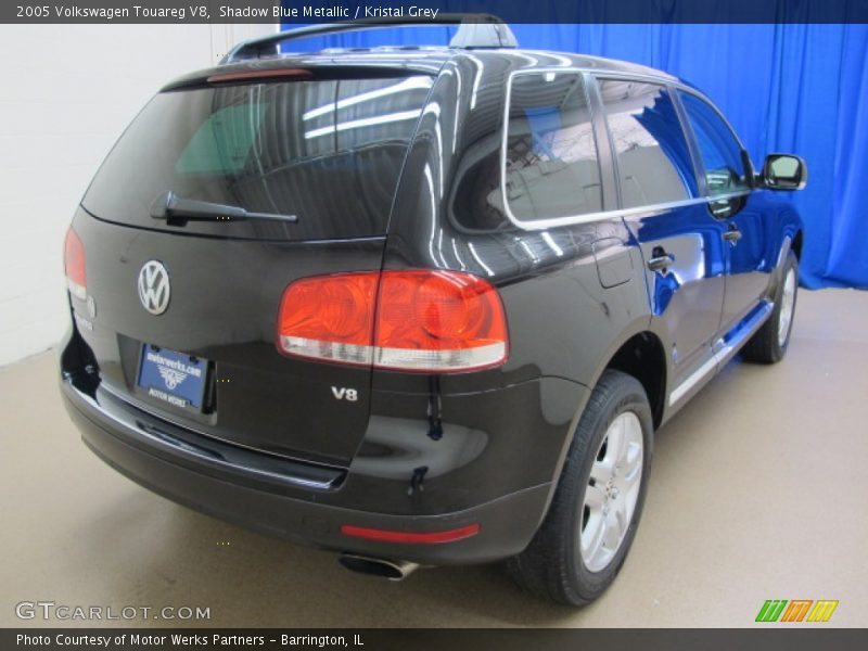 Shadow Blue Metallic / Kristal Grey 2005 Volkswagen Touareg V8