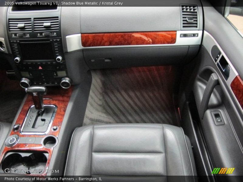 Shadow Blue Metallic / Kristal Grey 2005 Volkswagen Touareg V8