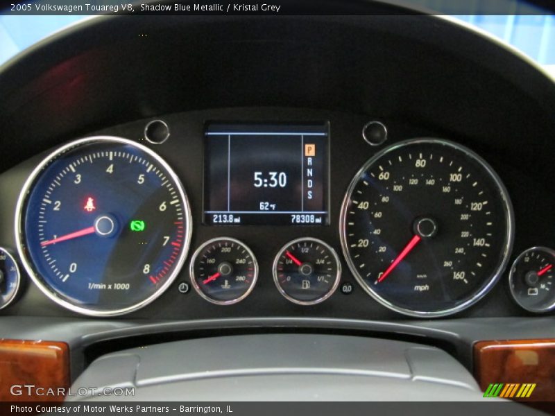 Shadow Blue Metallic / Kristal Grey 2005 Volkswagen Touareg V8