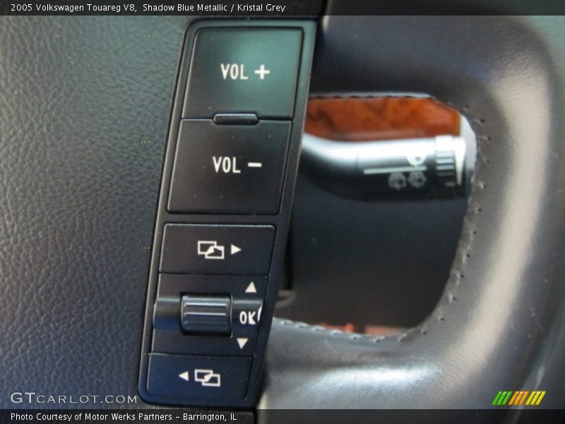 Shadow Blue Metallic / Kristal Grey 2005 Volkswagen Touareg V8