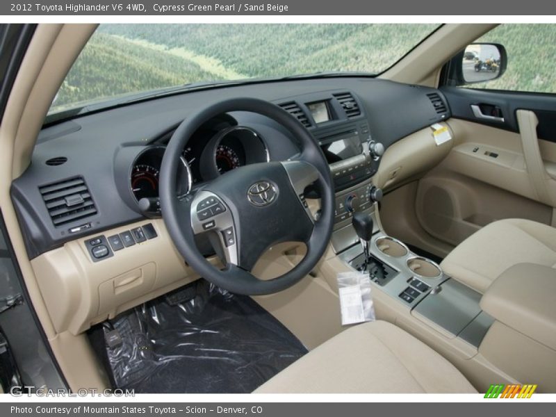 Cypress Green Pearl / Sand Beige 2012 Toyota Highlander V6 4WD