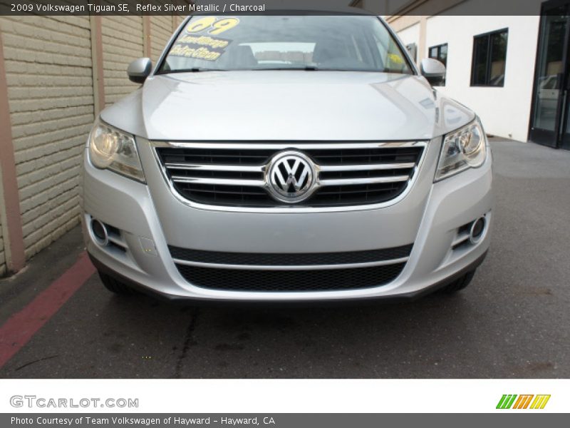 Reflex Silver Metallic / Charcoal 2009 Volkswagen Tiguan SE