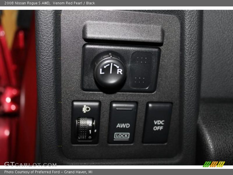 Venom Red Pearl / Black 2008 Nissan Rogue S AWD