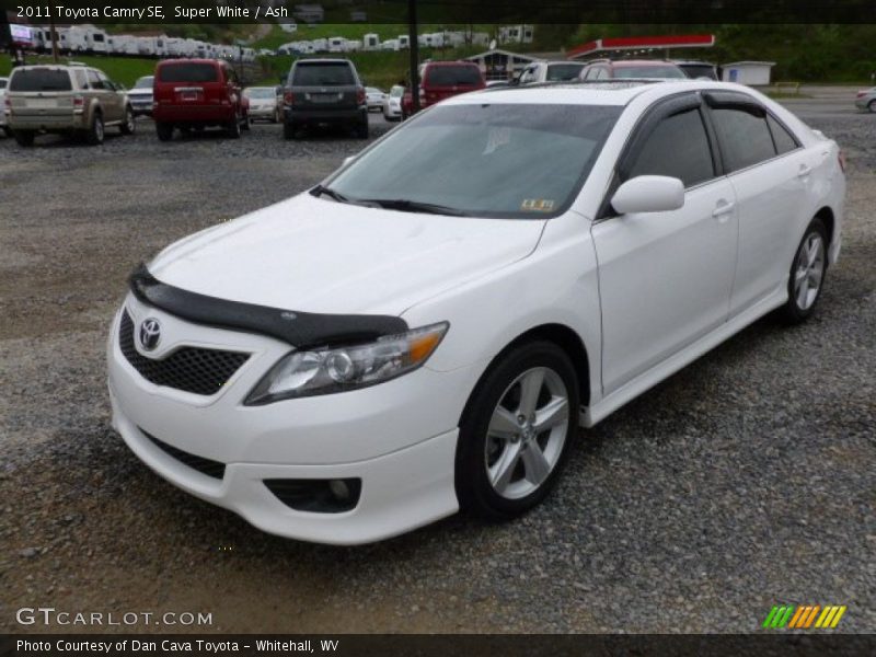 Super White / Ash 2011 Toyota Camry SE