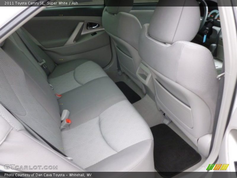 Super White / Ash 2011 Toyota Camry SE