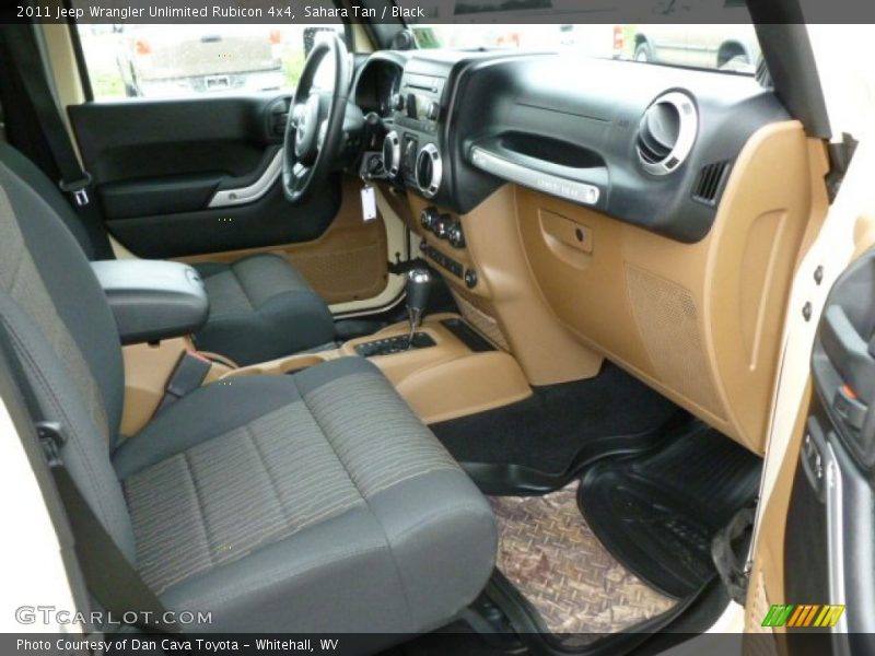 Sahara Tan / Black 2011 Jeep Wrangler Unlimited Rubicon 4x4