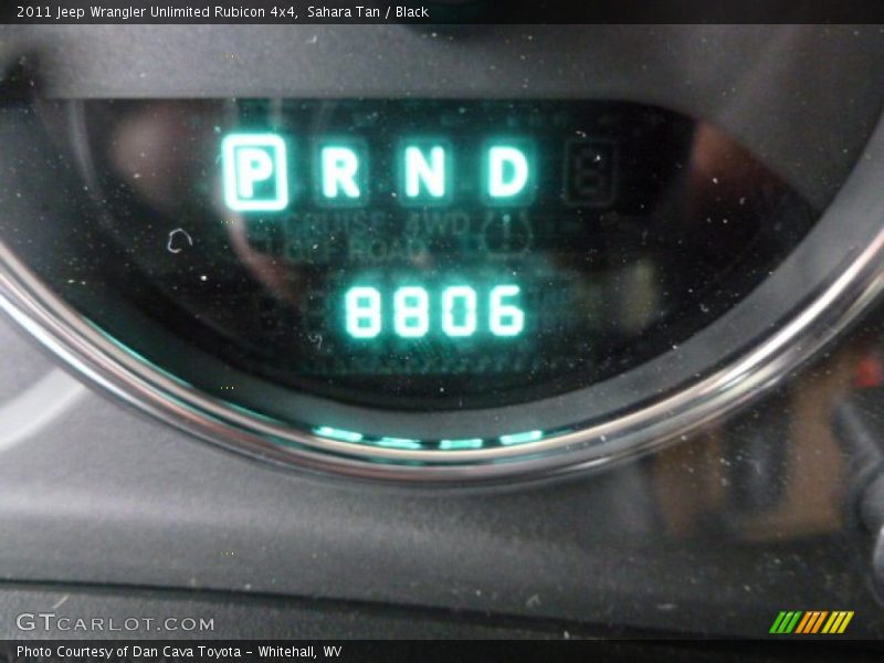 Sahara Tan / Black 2011 Jeep Wrangler Unlimited Rubicon 4x4