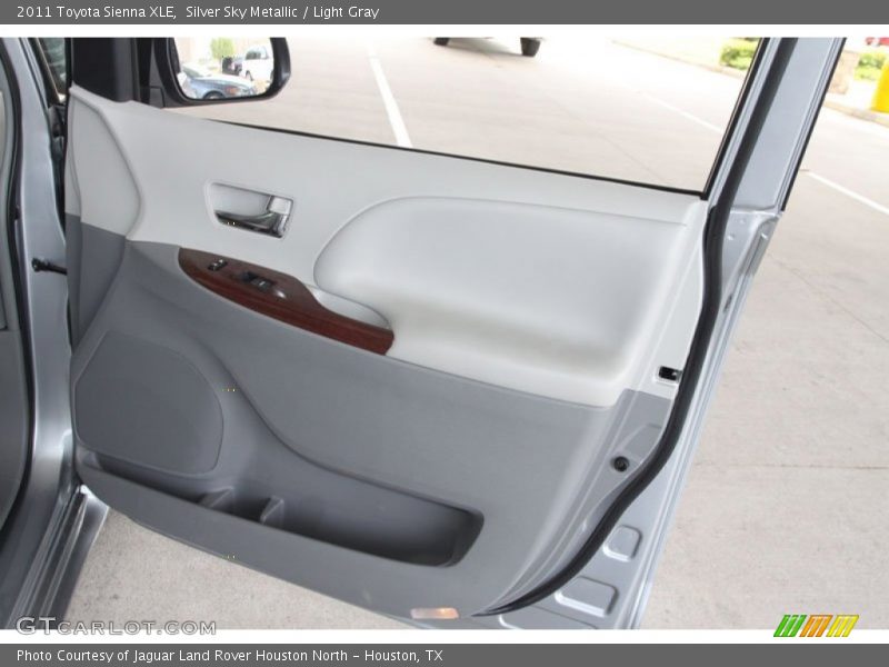 Silver Sky Metallic / Light Gray 2011 Toyota Sienna XLE