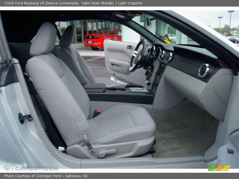  2006 Mustang V6 Deluxe Convertible Light Graphite Interior