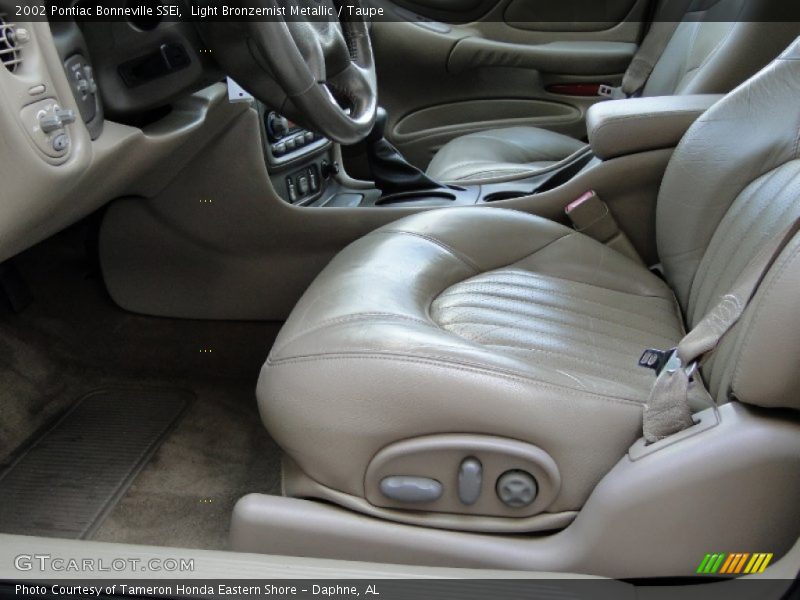 Front Seat of 2002 Bonneville SSEi