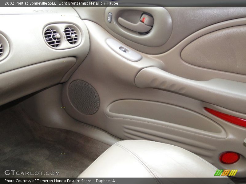 Light Bronzemist Metallic / Taupe 2002 Pontiac Bonneville SSEi