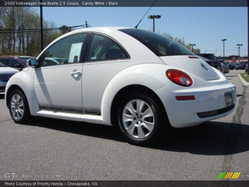 Candy White / Black 2009 Volkswagen New Beetle 2.5 Coupe