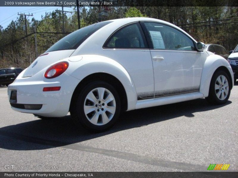 Candy White / Black 2009 Volkswagen New Beetle 2.5 Coupe
