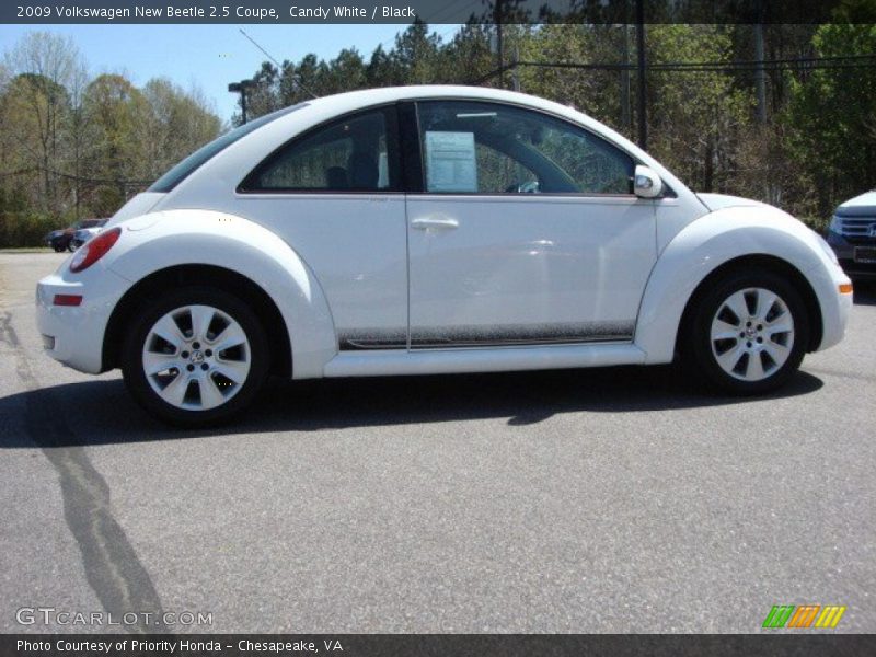 Candy White / Black 2009 Volkswagen New Beetle 2.5 Coupe