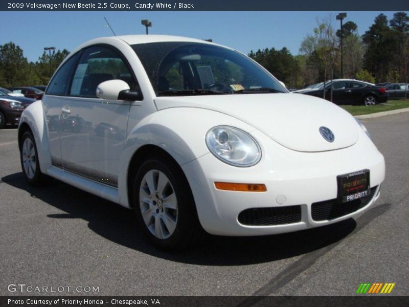 Candy White / Black 2009 Volkswagen New Beetle 2.5 Coupe