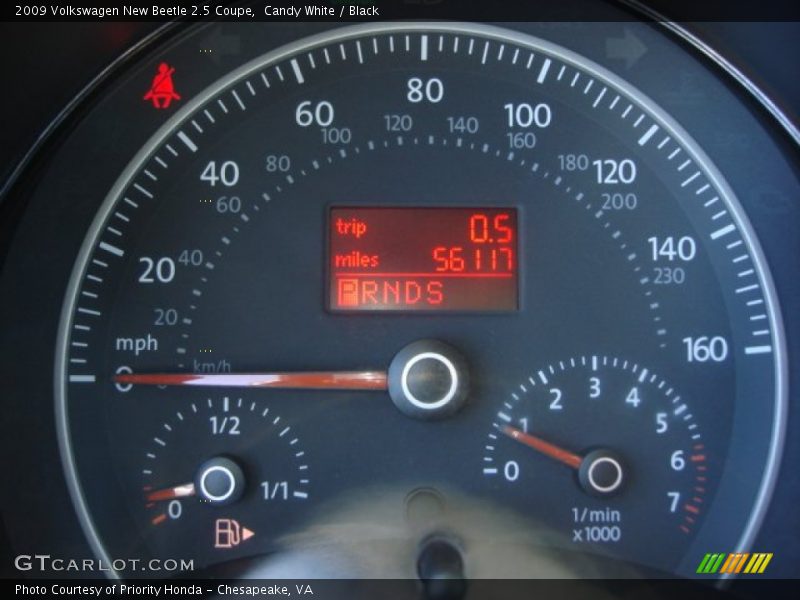 Candy White / Black 2009 Volkswagen New Beetle 2.5 Coupe