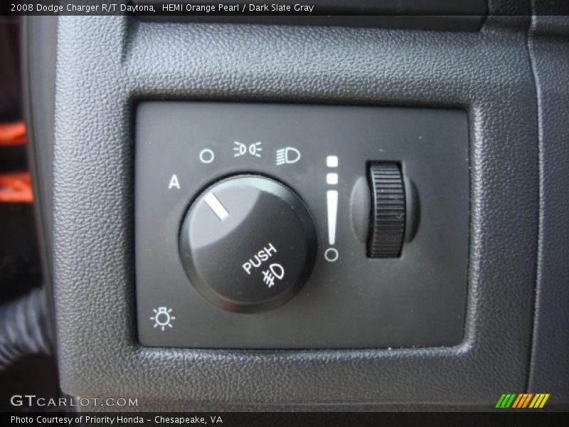 Controls of 2008 Charger R/T Daytona