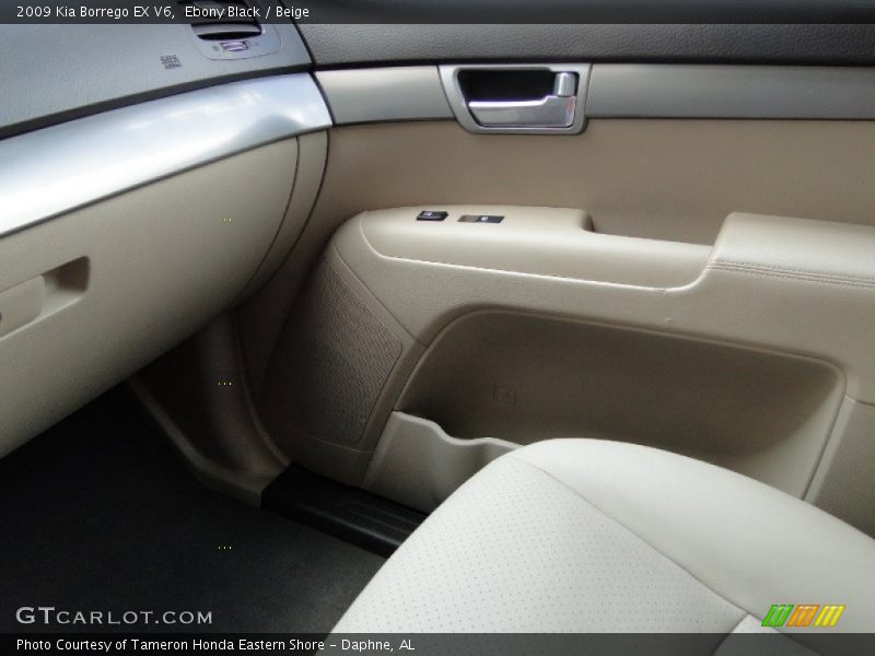 Ebony Black / Beige 2009 Kia Borrego EX V6
