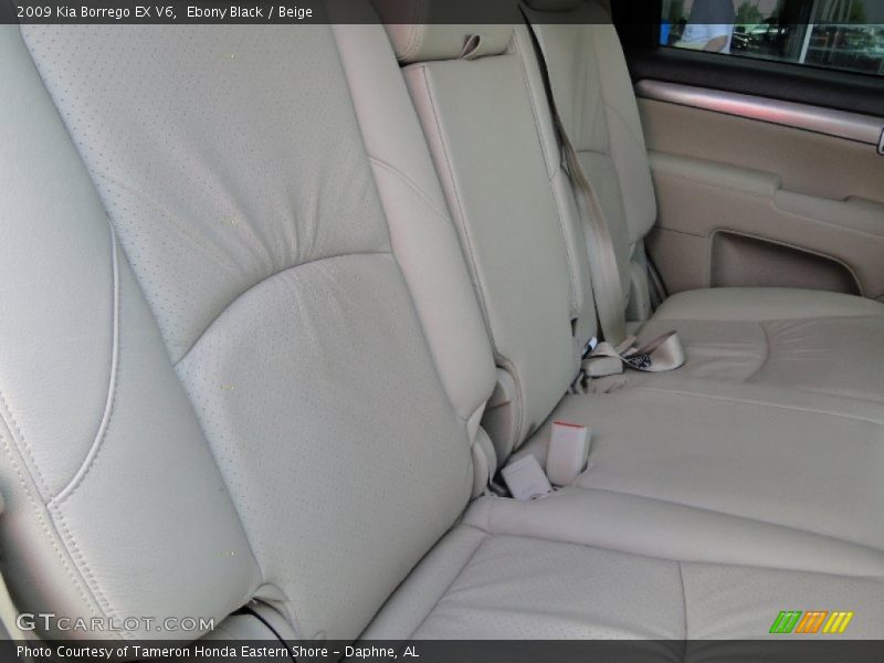 Ebony Black / Beige 2009 Kia Borrego EX V6