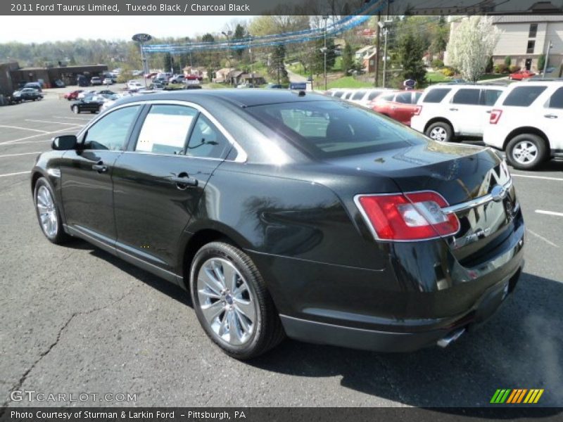 Tuxedo Black / Charcoal Black 2011 Ford Taurus Limited