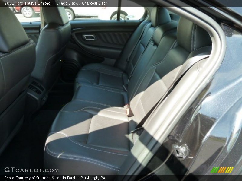 Tuxedo Black / Charcoal Black 2011 Ford Taurus Limited