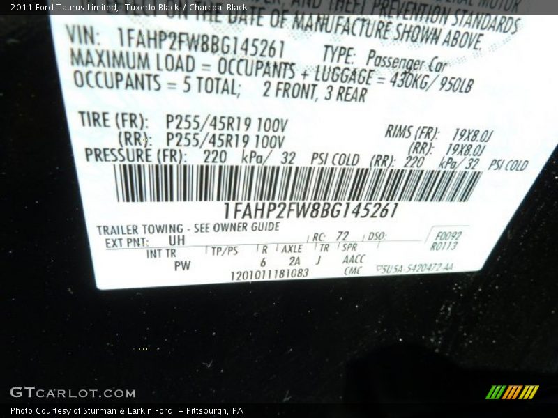Tuxedo Black / Charcoal Black 2011 Ford Taurus Limited