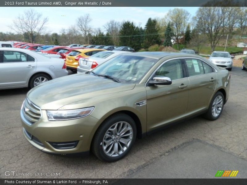 Front 3/4 View of 2013 Taurus Limited AWD