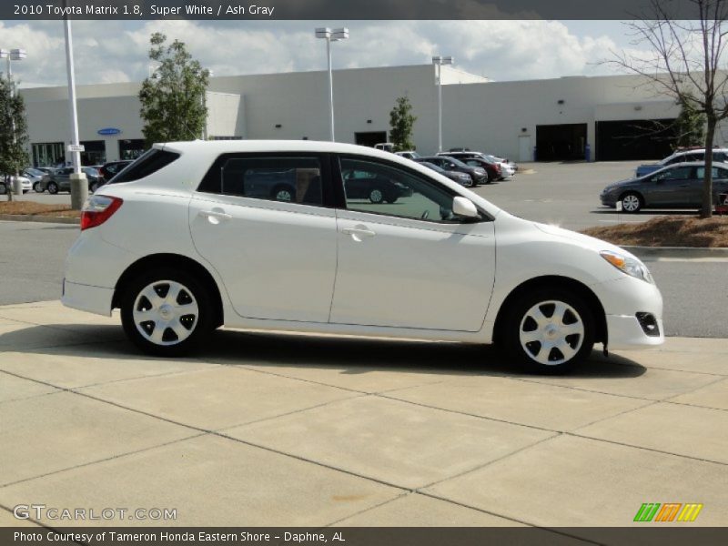 Super White / Ash Gray 2010 Toyota Matrix 1.8