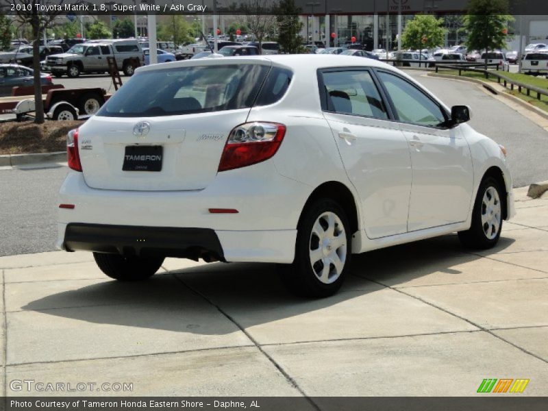 Super White / Ash Gray 2010 Toyota Matrix 1.8