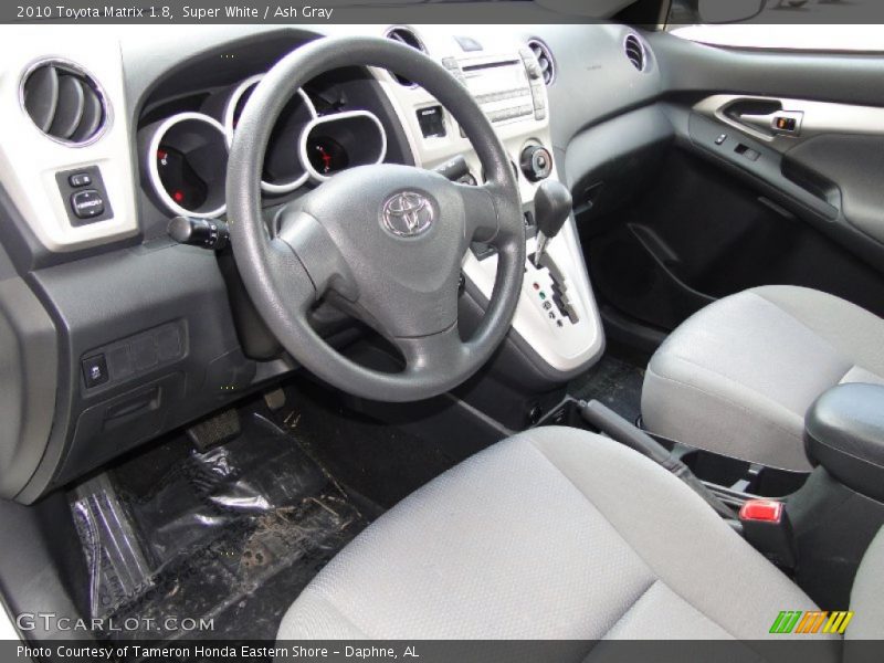 Super White / Ash Gray 2010 Toyota Matrix 1.8