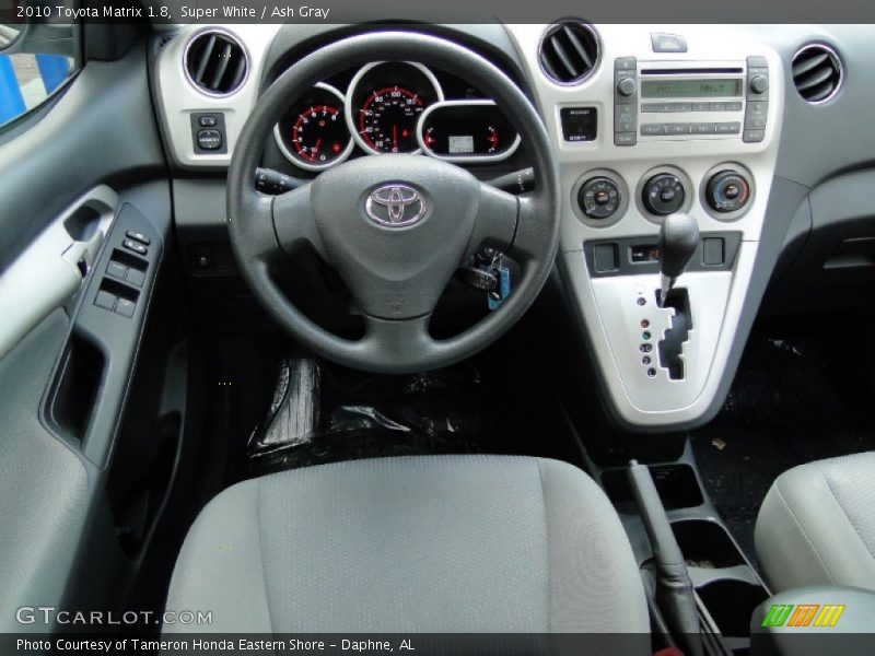 Super White / Ash Gray 2010 Toyota Matrix 1.8