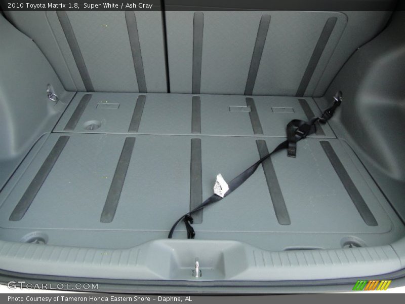 Super White / Ash Gray 2010 Toyota Matrix 1.8